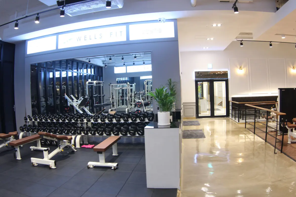 클래식 모던이 조화된 프리미엄 웨이트존 인테리어